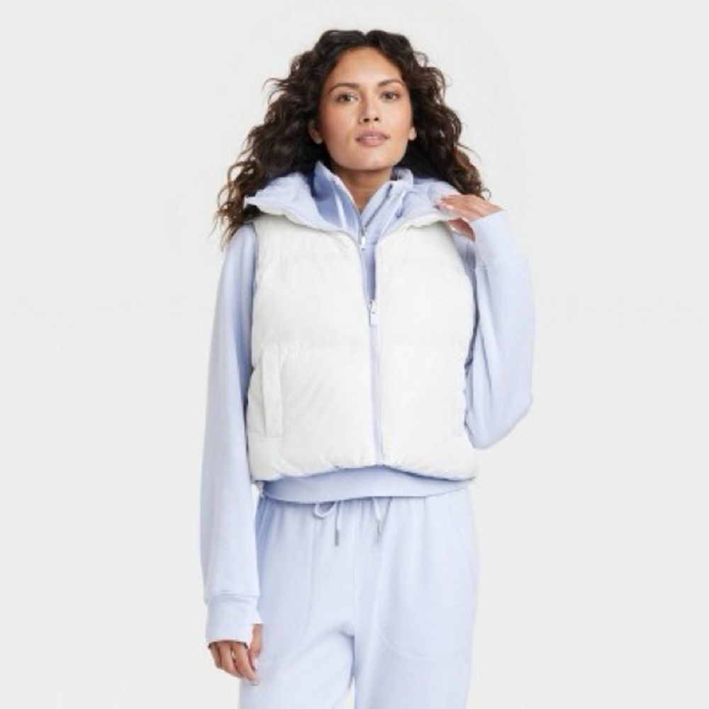 NWT ALL IN MOTION PUFFER VEST reversible
